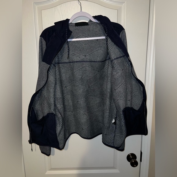 Under Armour Men’s Full-Zip Jacket - Picture 8 of 9